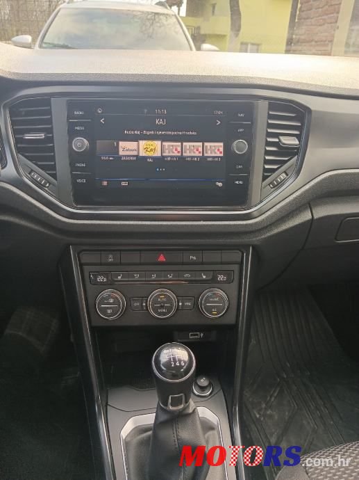 2019' Volkswagen T-Roc 1,6 Tdi photo #6