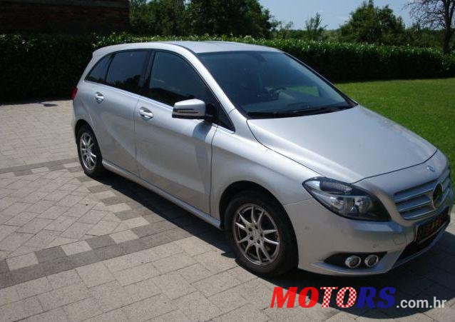 2013' Mercedes-Benz B-Klasa 180 Cdi photo #1