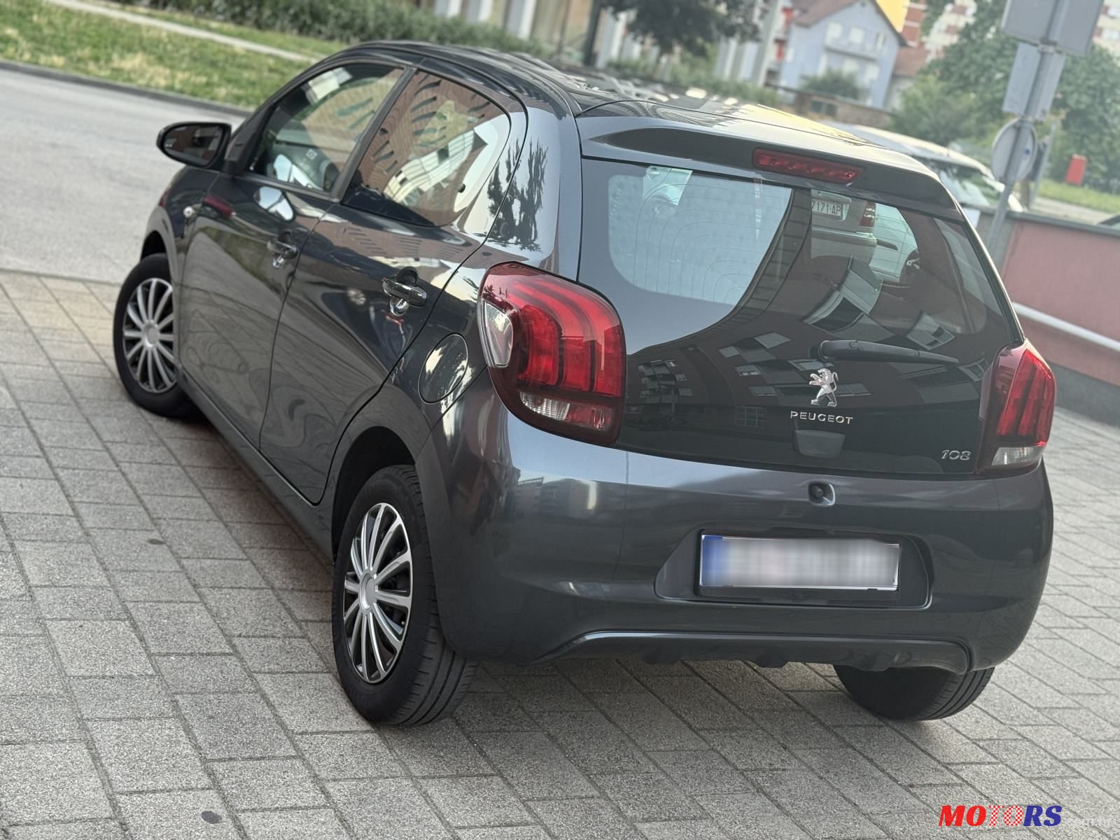 2016' Peugeot 108 1.0 photo #5