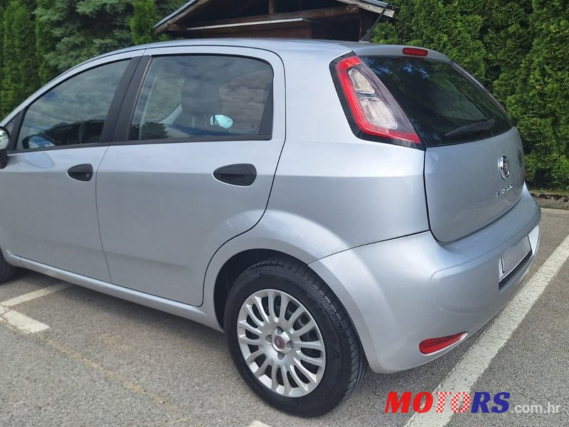 2014' Fiat Grande Punto 1.2 photo #3
