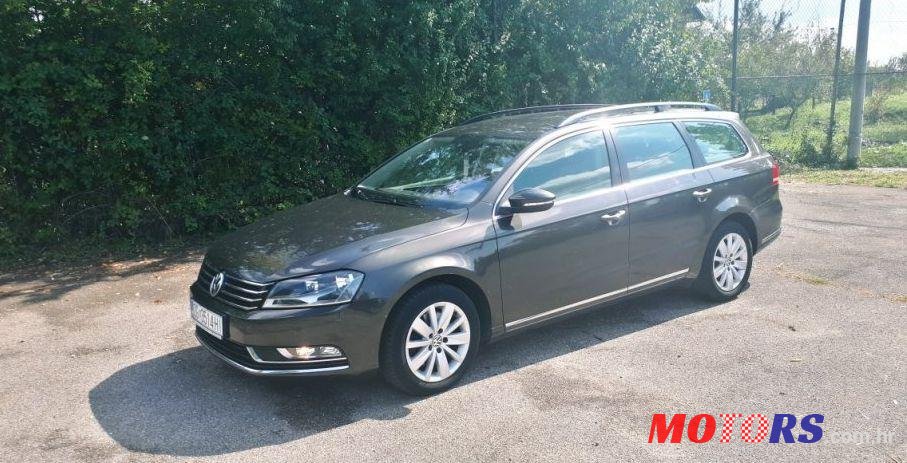 2012' Volkswagen Passat Variant 1,6 Tdi photo #1
