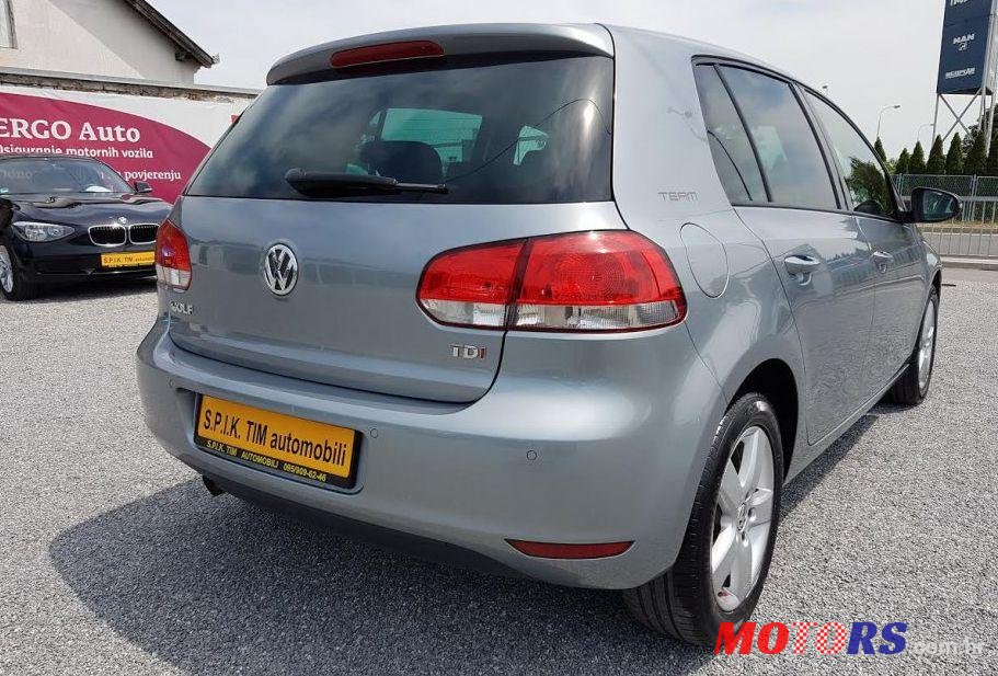 2010' Volkswagen Golf VI 1,6 Tdi photo #2