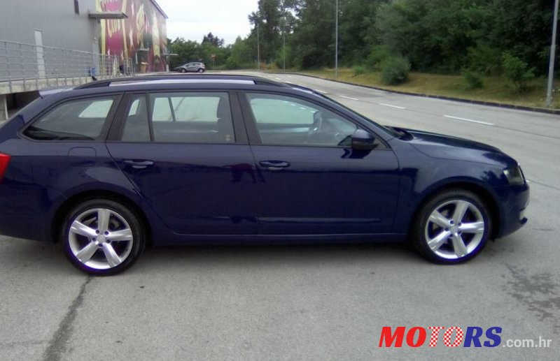 2013' Skoda Octavia Combi photo #5