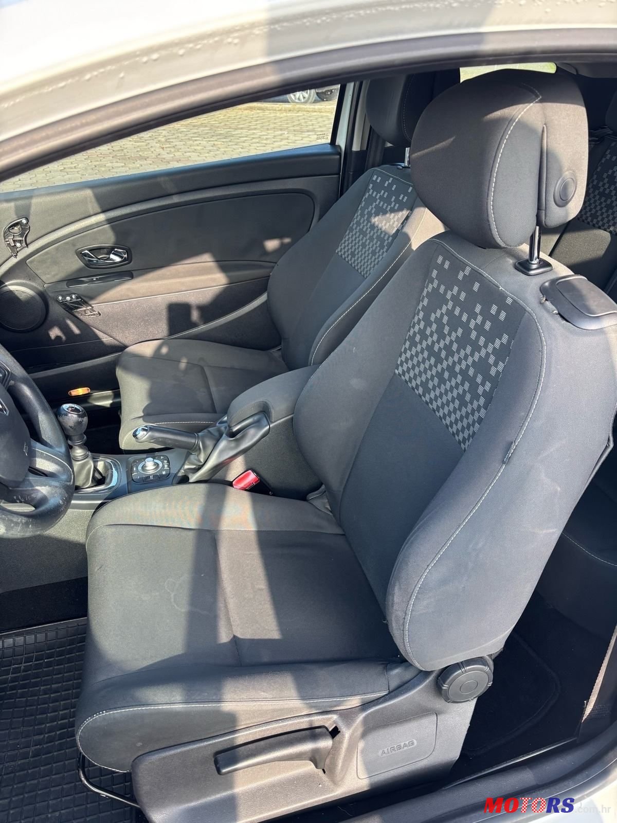 2012' Renault Megane Coupe 1,5 Dci photo #5