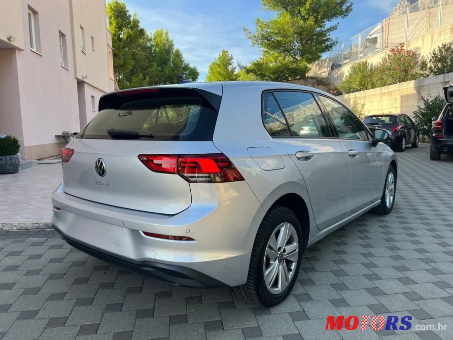 2020' Volkswagen Golf 8 1,0 Tsi photo #5