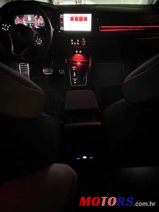 2021' Volkswagen Golf 8 2,0 Tdi photo #5