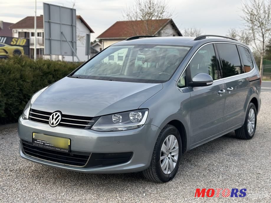 2011' Volkswagen Sharan 2,0 Tdi photo #1