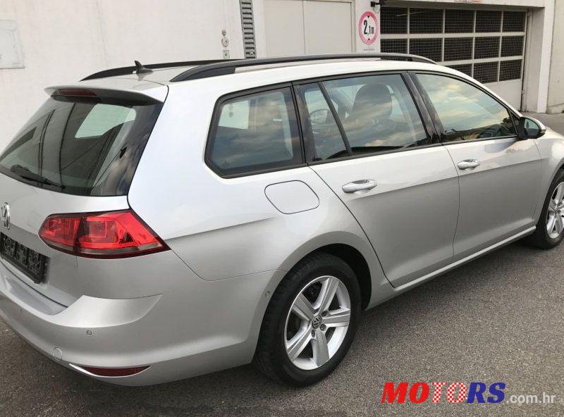 2014' Volkswagen Golf VII Variant photo #1