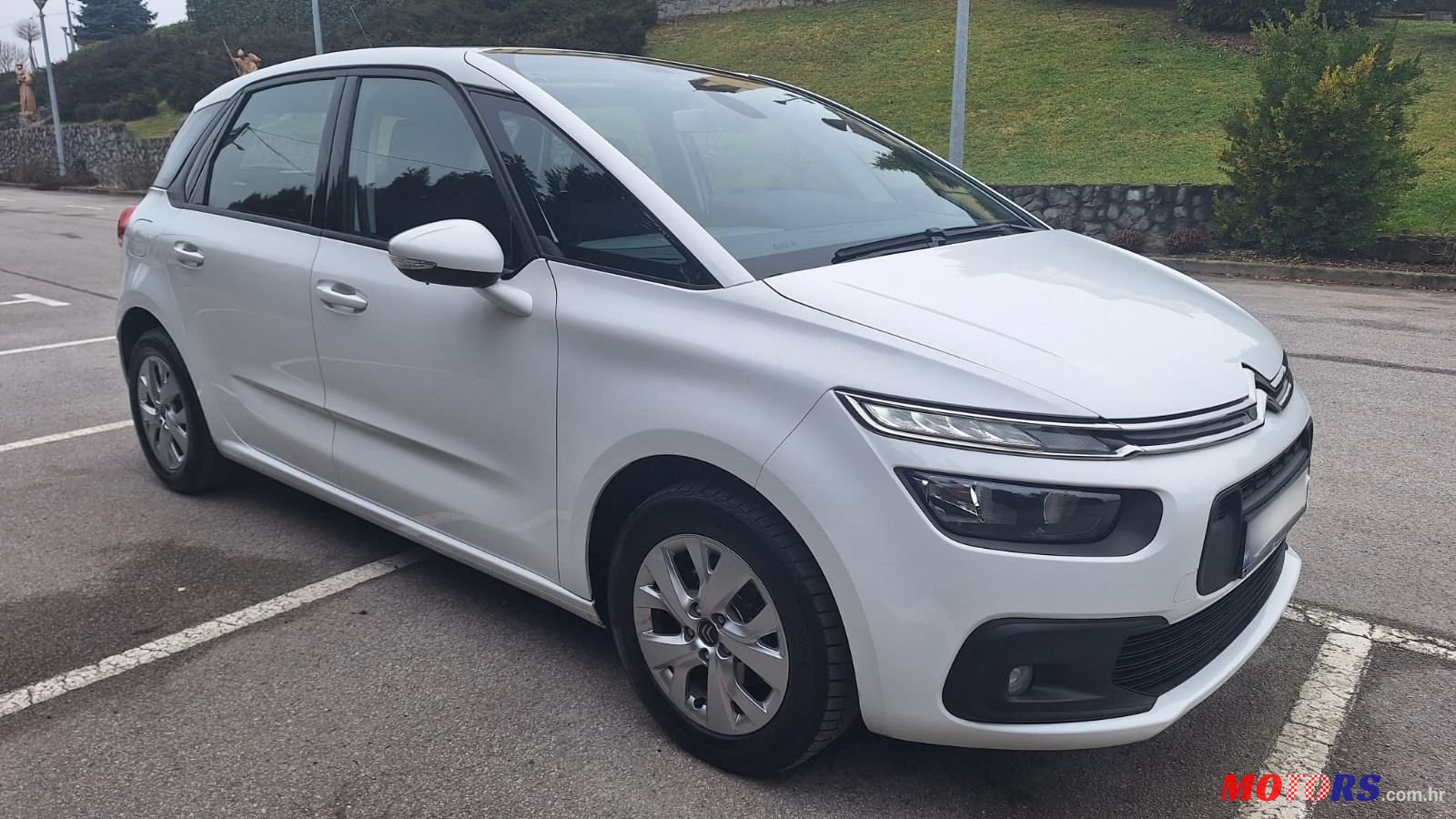 2017' Citroen C4 Picasso 1.2 photo #6