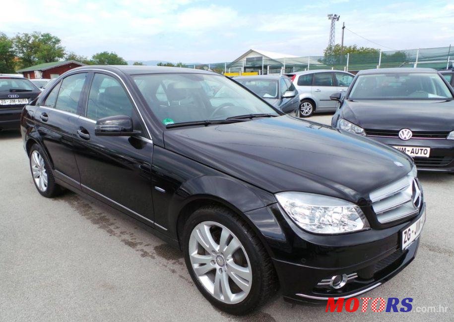 2010' Mercedes-Benz C-Class 200 CDI photo #2