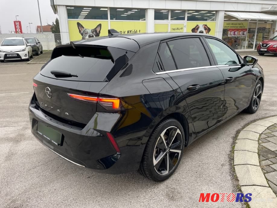 2022' Opel Astra Elegance 1.5D photo #3