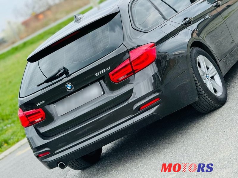2015' BMW Serija 3 Touring 318D photo #1