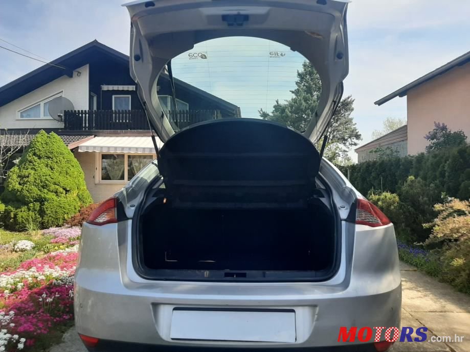 2014' Renault Laguna photo #5