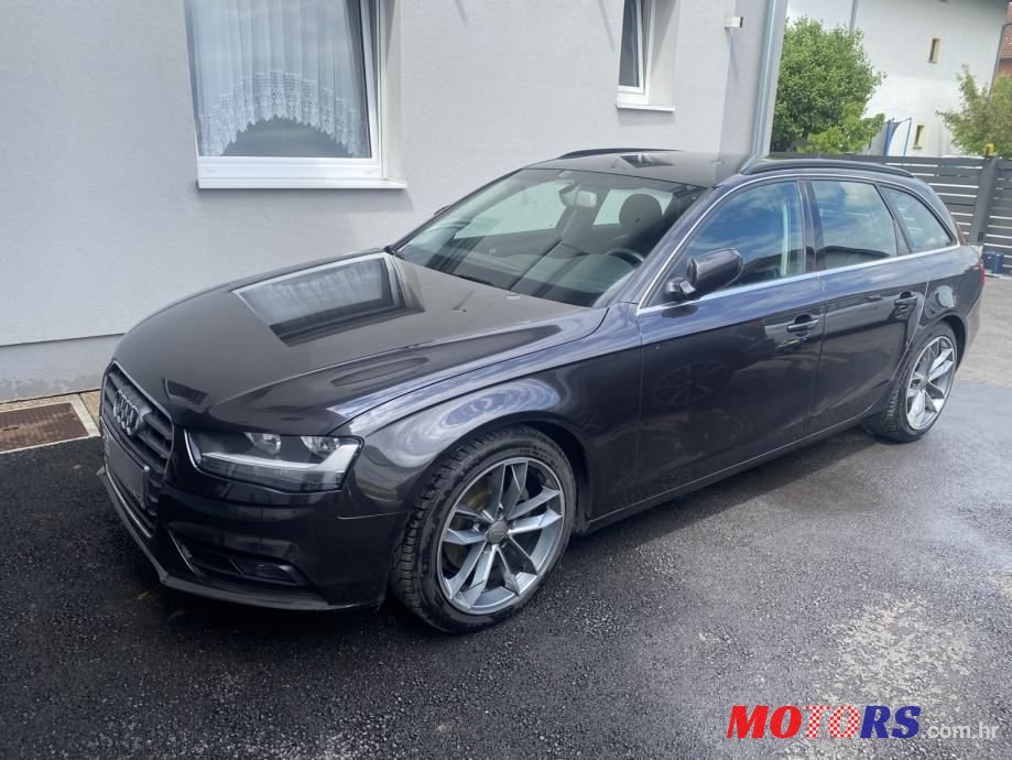 2012' Audi A4 Avant photo #2