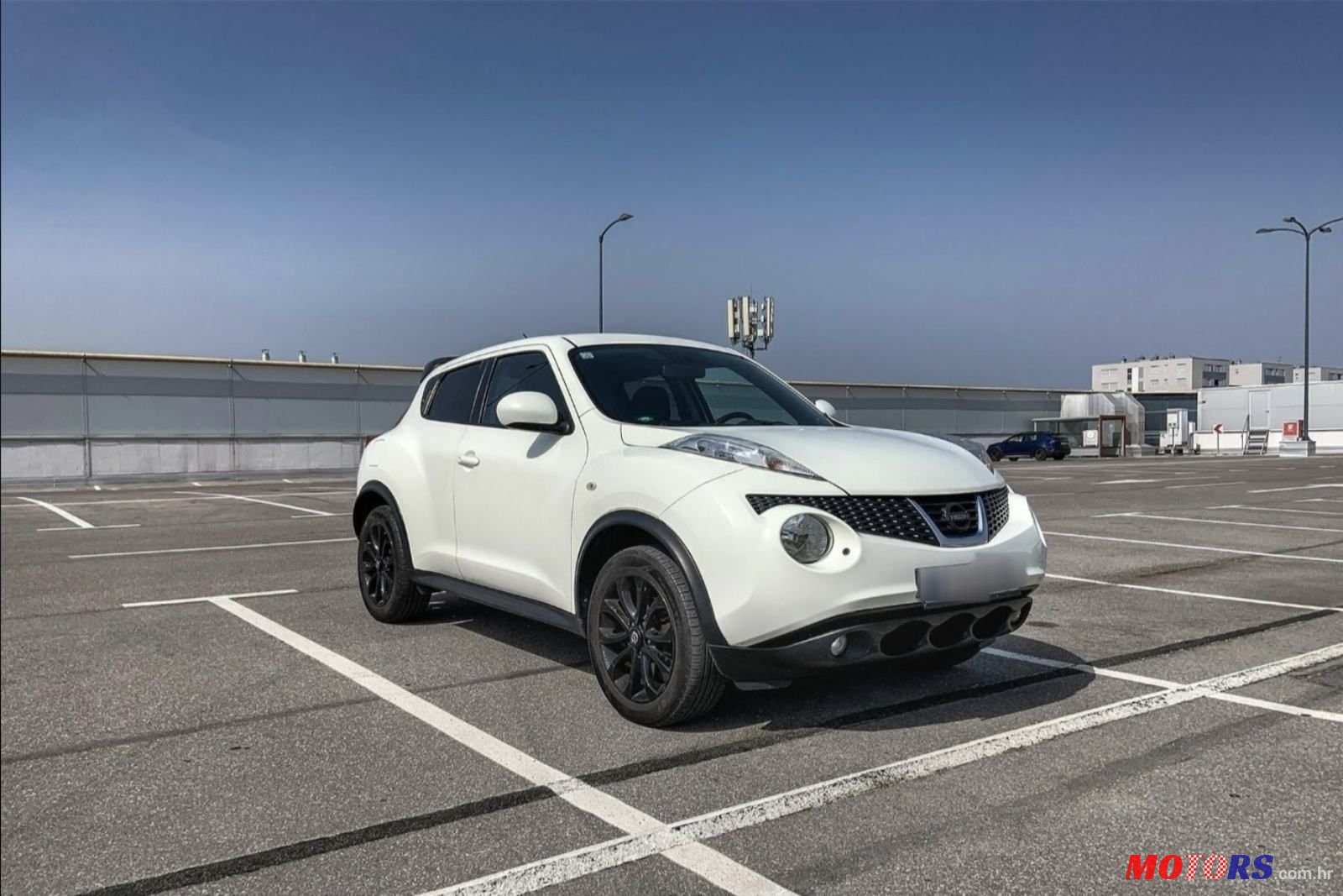 2011' Nissan Juke Nismo 1.6T photo #1