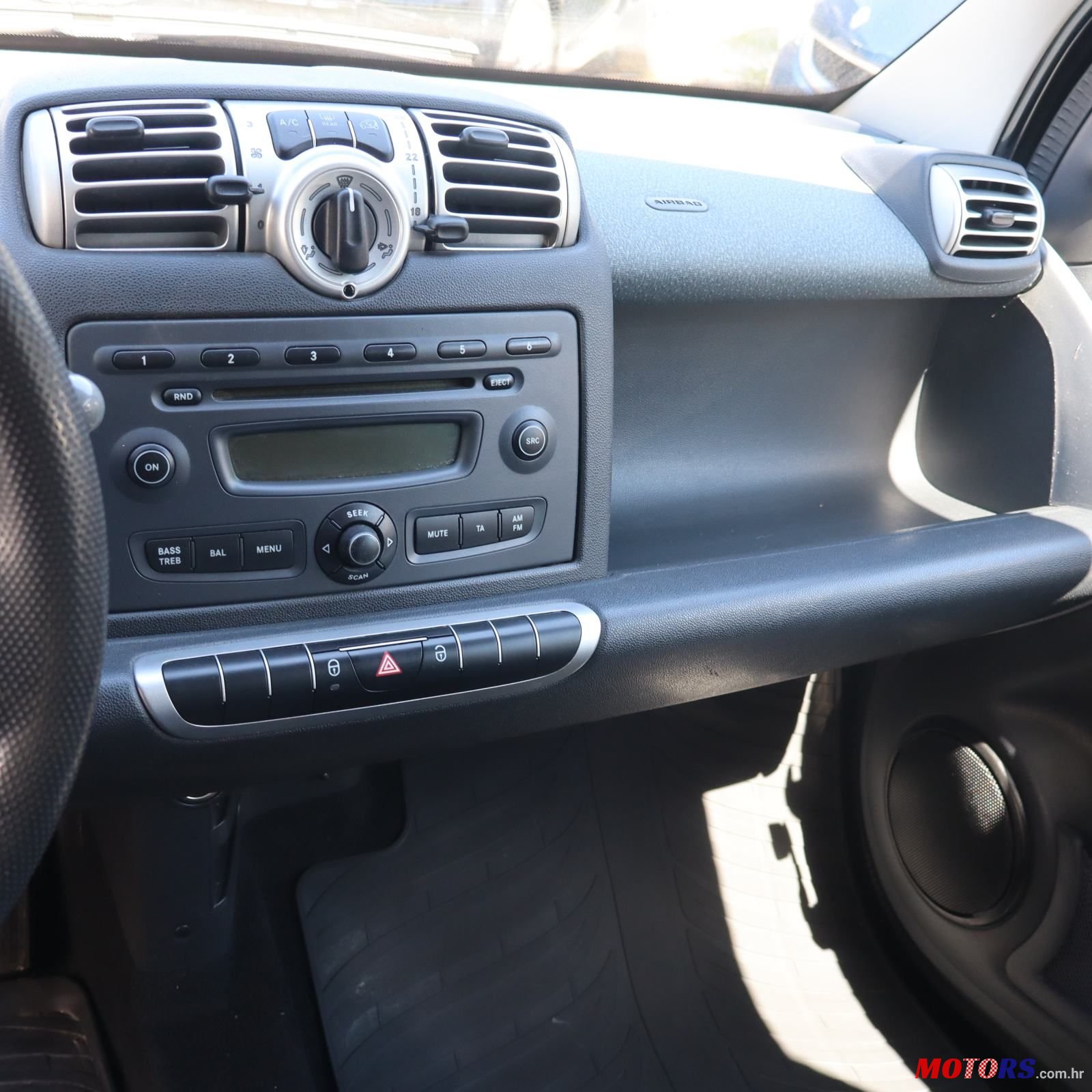 2009' Smart Fortwo 451 photo #2