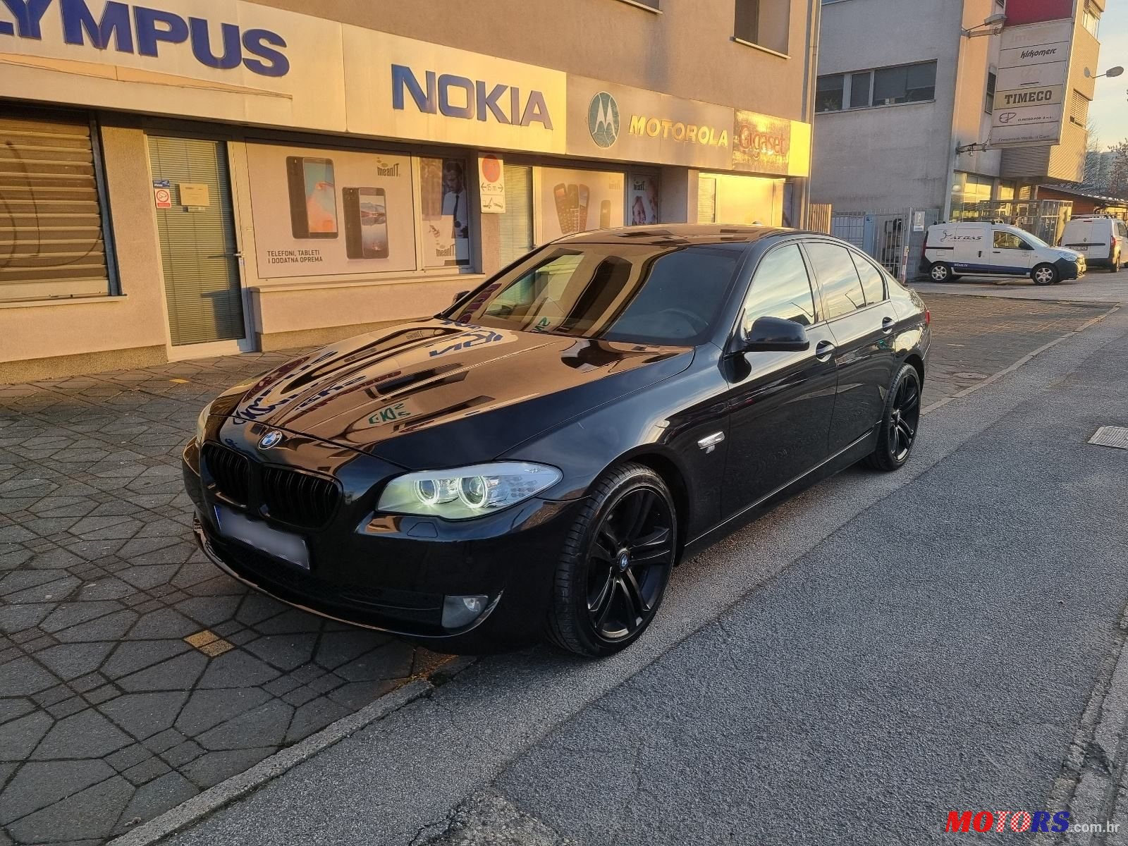 2011' BMW Serija 5 520D photo #2