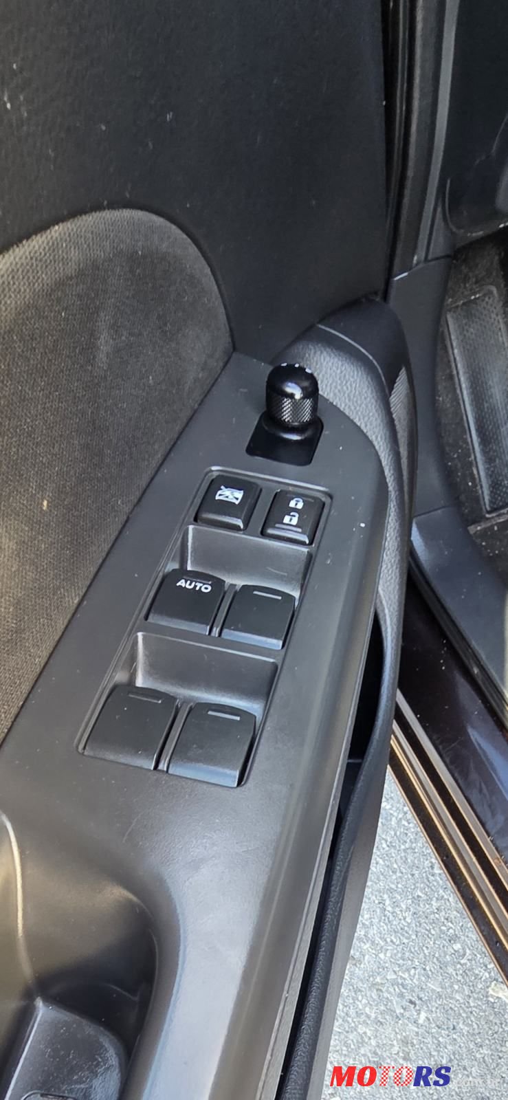 2013' Suzuki Swift 1,2 Se photo #2