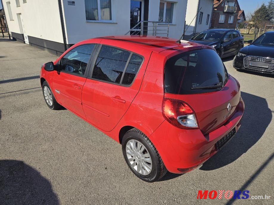 2012' Renault Clio 1,2 16V photo #4