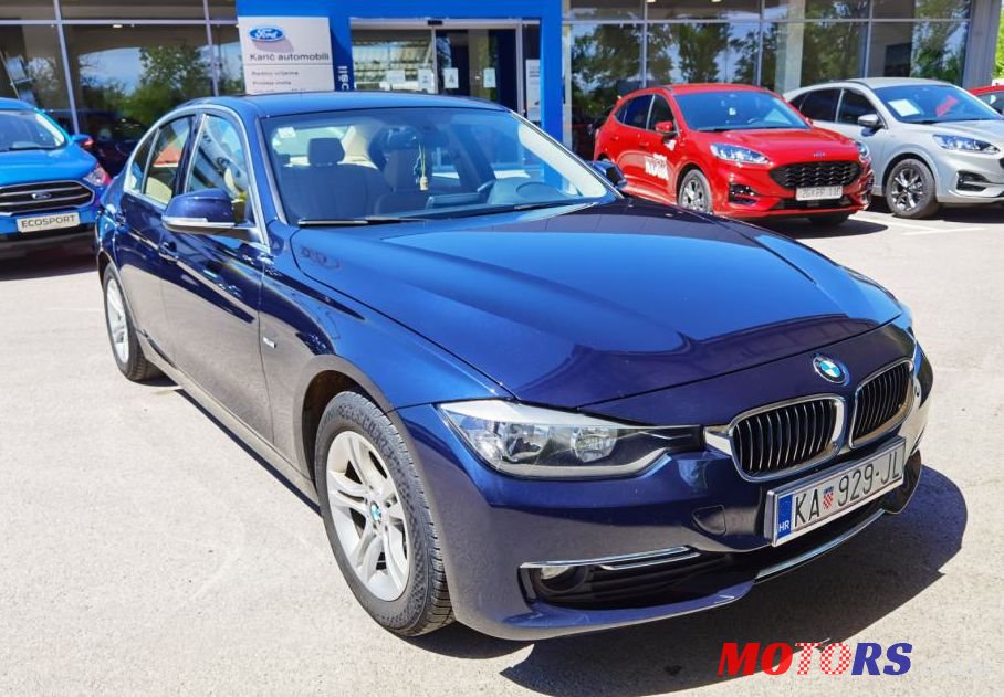 2012' BMW Serija 3 318D photo #1