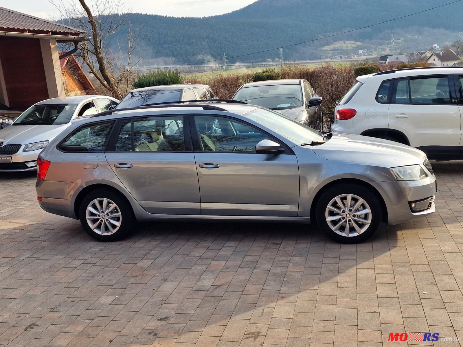 2013' Skoda Octavia Combi photo #5