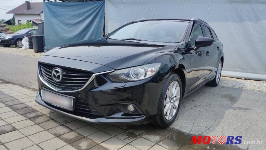 2014' Mazda 6 Sport Combi photo #2