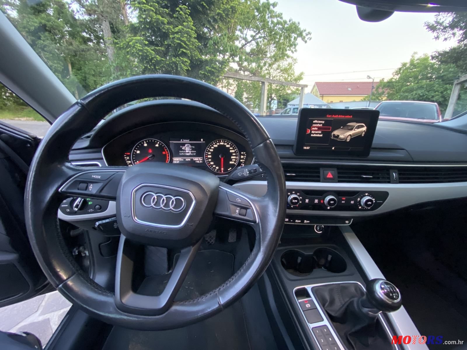 2017' Audi A4 Avant photo #4