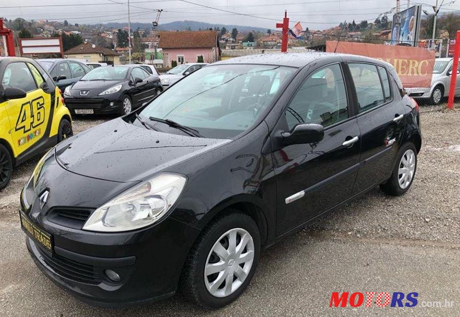 2008' Renault Clio 1,2 16V photo #1