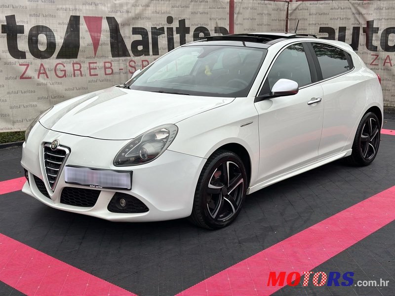 2012' Alfa Romeo Giulietta 2,0 D. N. A photo #1