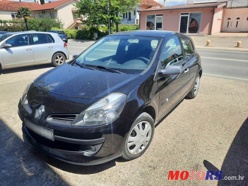 2007' Renault Clio 1,5 Dci photo #1