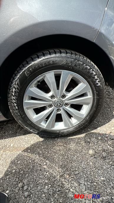 2010' Volkswagen Golf VI 1,6 Tdi photo #3