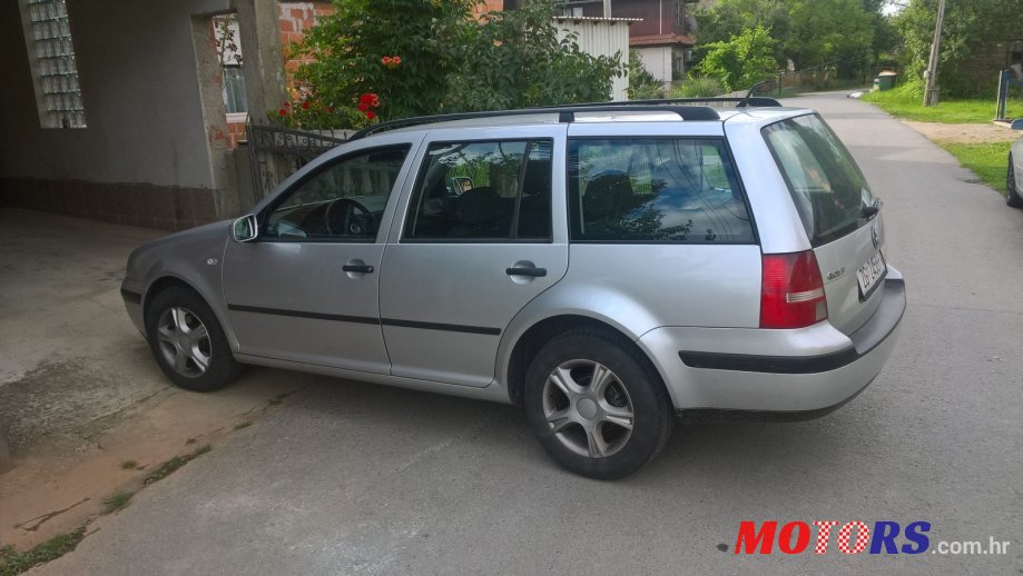 2004' Volkswagen Golf IV photo #1