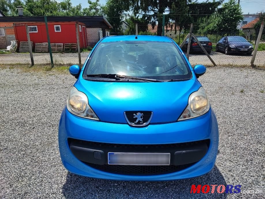 2008' Peugeot 107 1,0 photo #1
