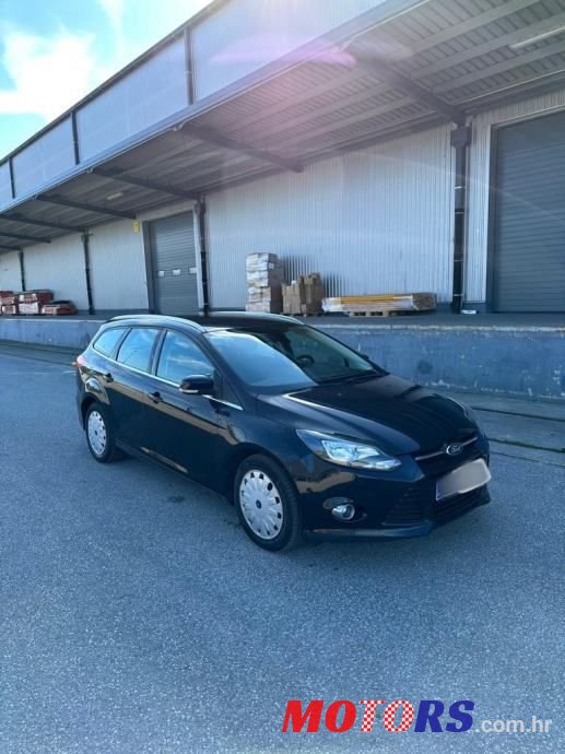 2013' Ford Focus Karavan photo #2