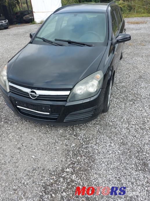 2006' Opel Astra Karavan photo #2