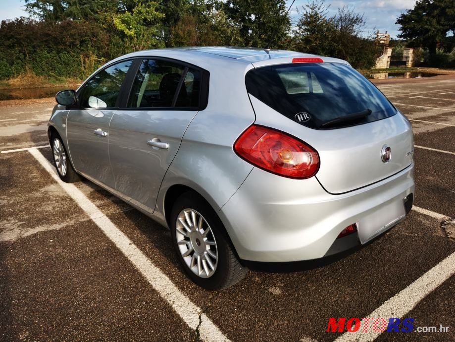 2011' Fiat Bravo 1.9 Jtd photo #3