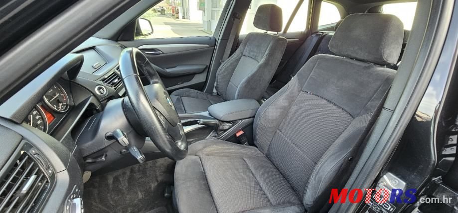 2013' BMW X1 Xdrive18D photo #6