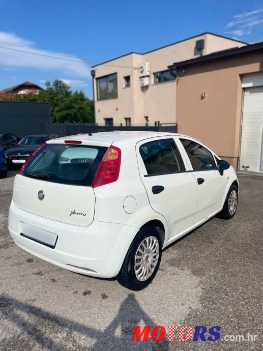 2011' Fiat Punto 1.3Jtd photo #6