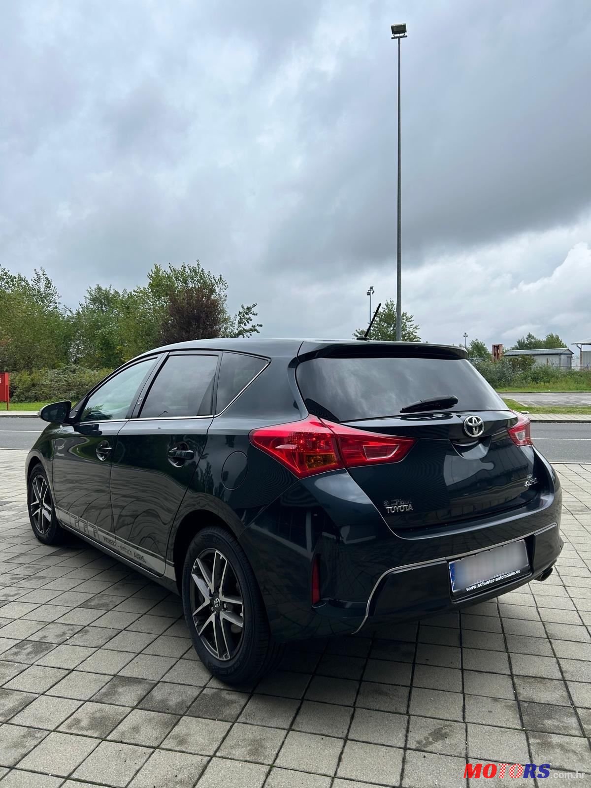 2014' Toyota Auris 2,0 D-4D photo #2