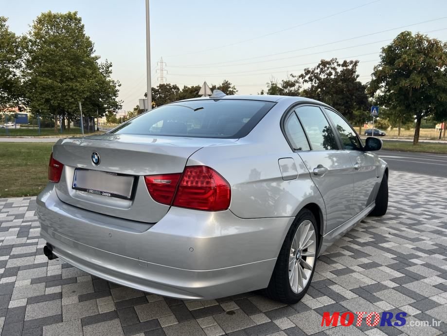 2010' BMW Serija 3 316D photo #5