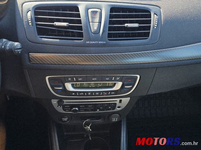 2014' Renault Megane Grandtour 1,5 Dci Edc photo #3