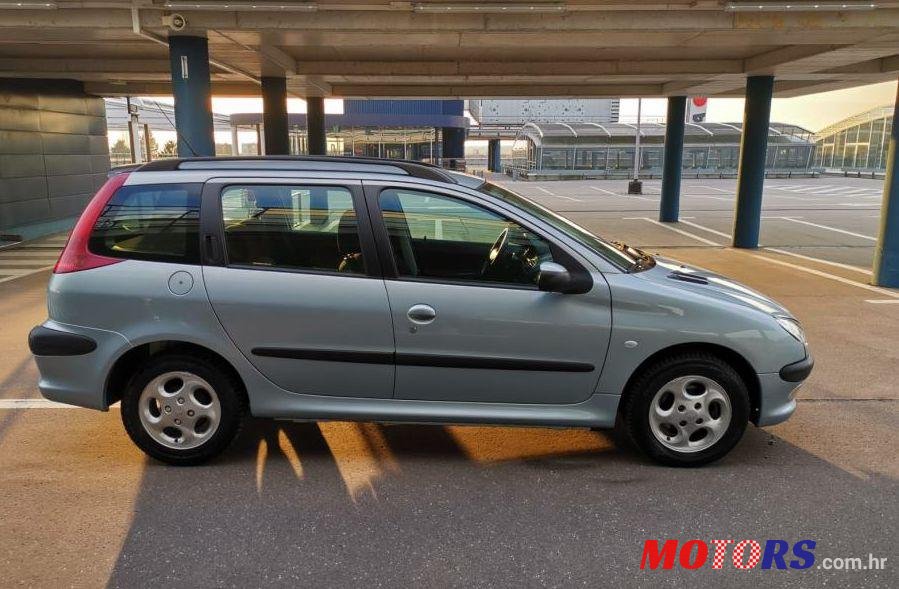 2005' Peugeot 206 Break photo #1