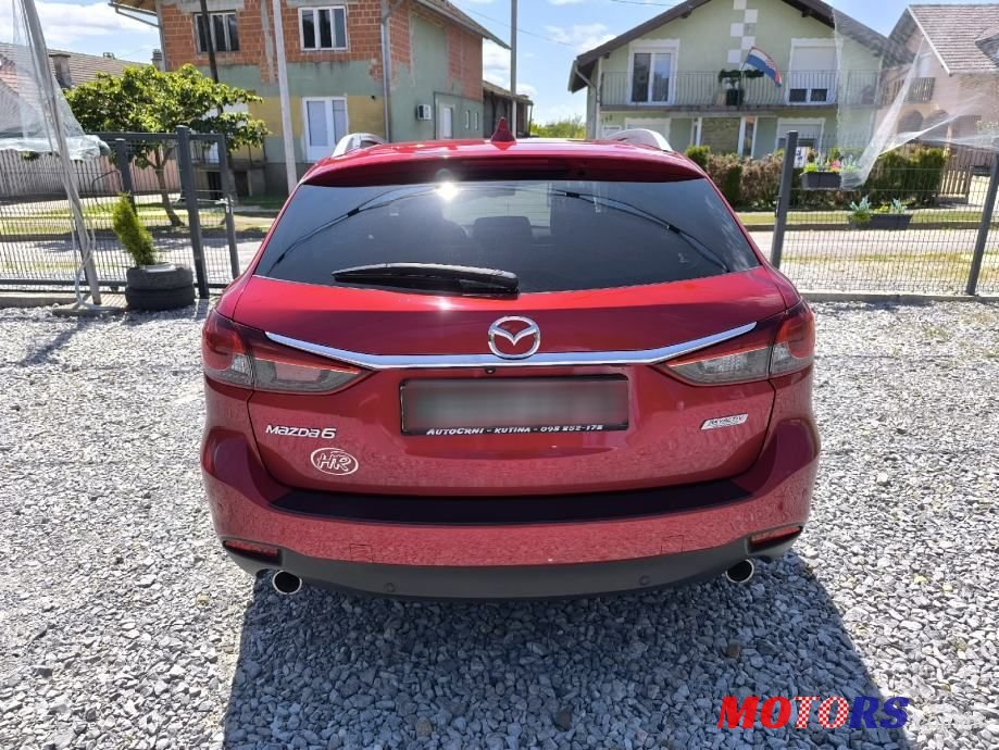 2014' Mazda 6 Sport Combi photo #6
