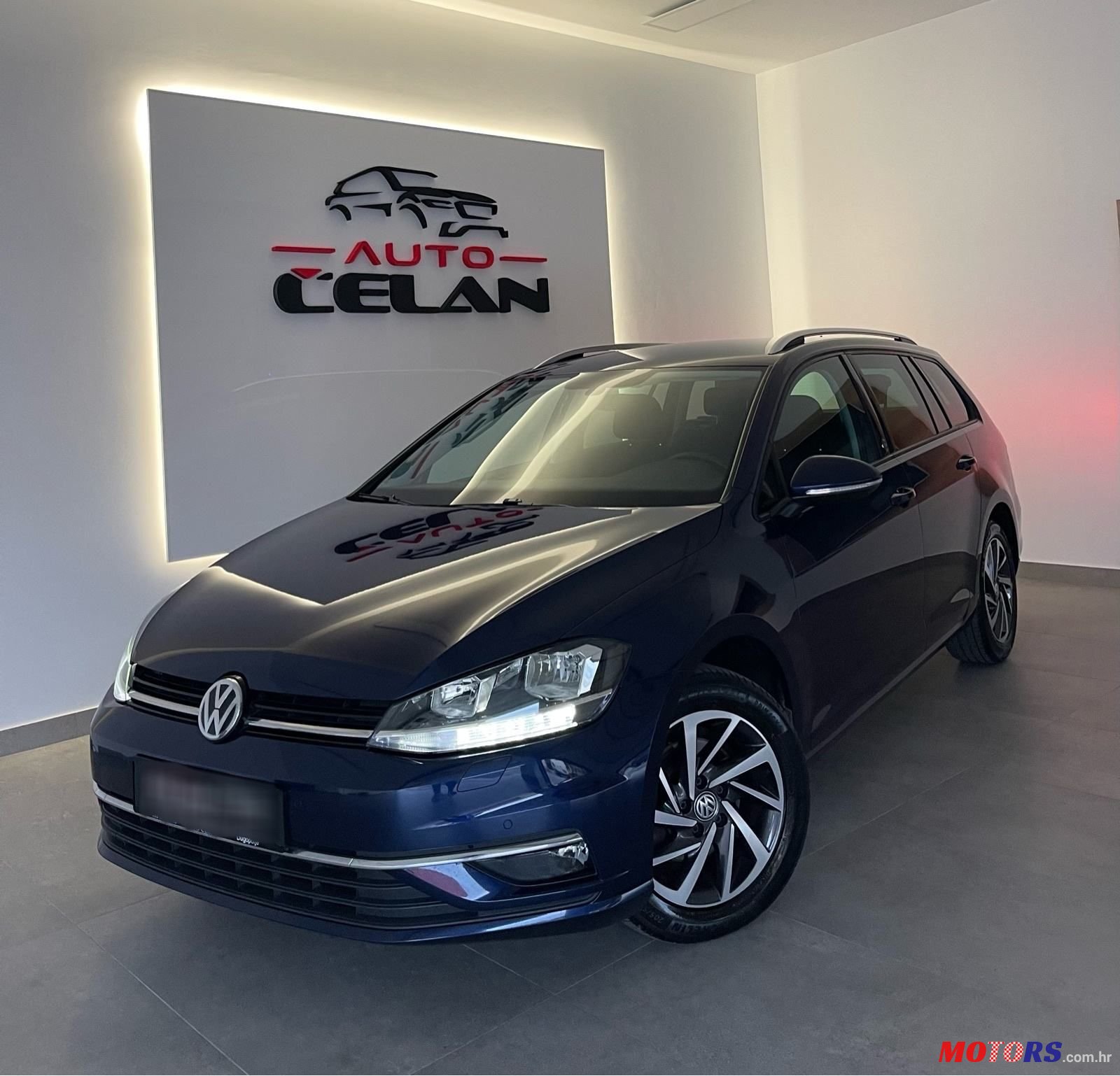 2017' Volkswagen Golf VII Variant photo #2