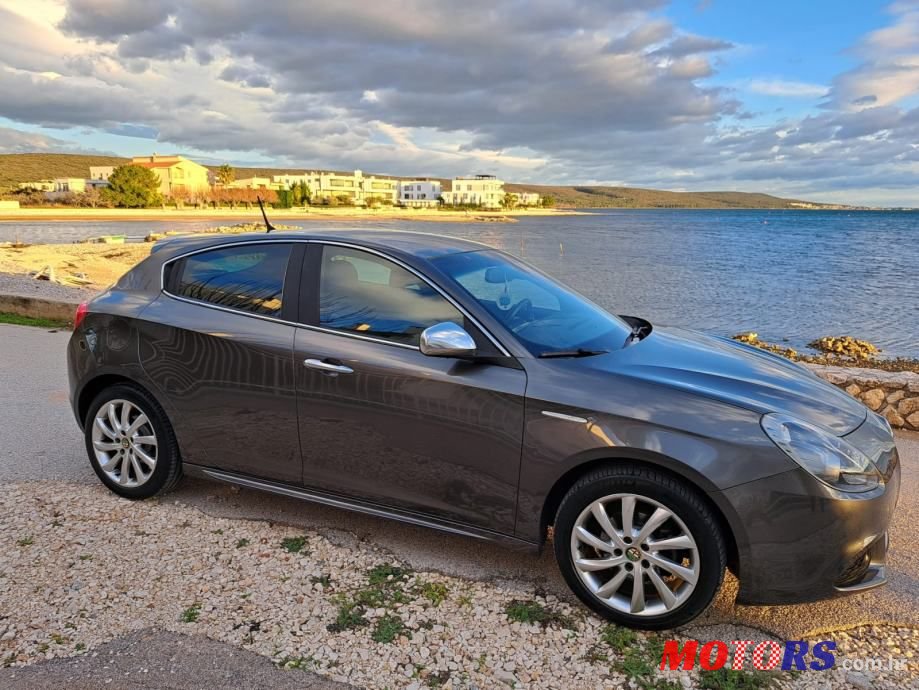 2013' Alfa Romeo Giulietta 1,6 D. N. A photo #4