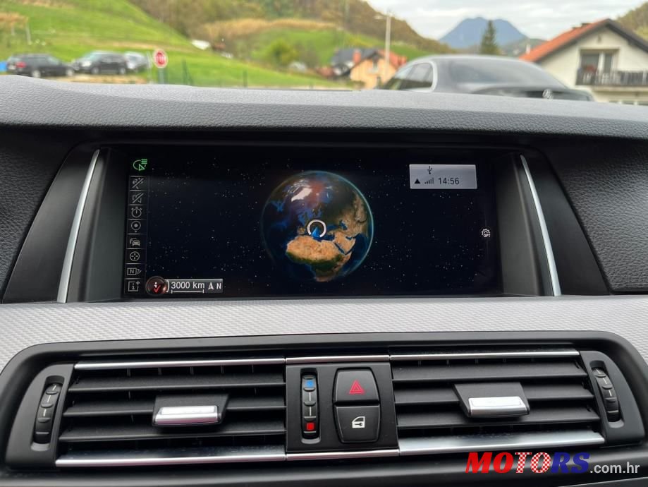 2015' BMW Serija 5 520D photo #5