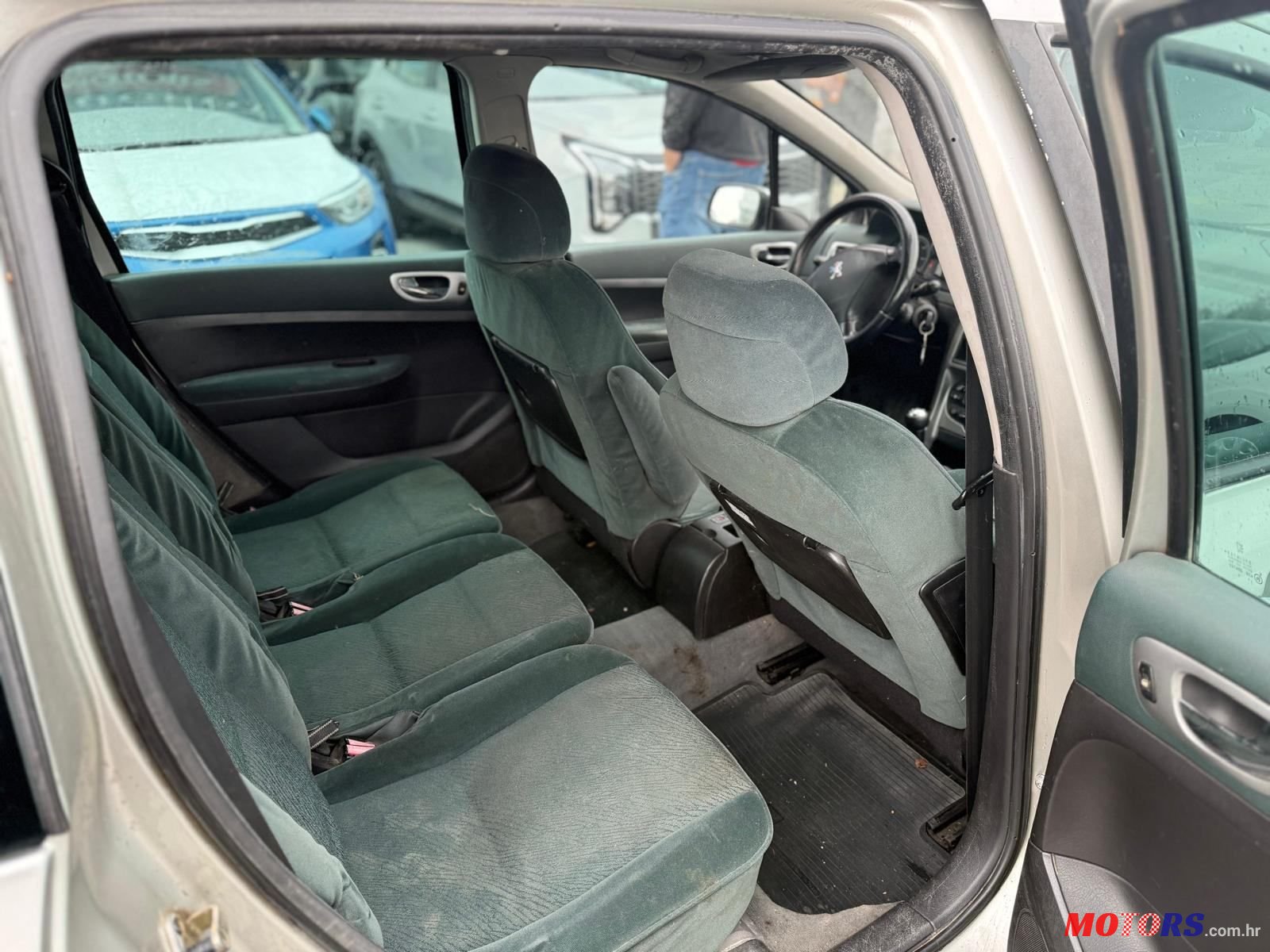 2003' Peugeot 307 Sw photo #6