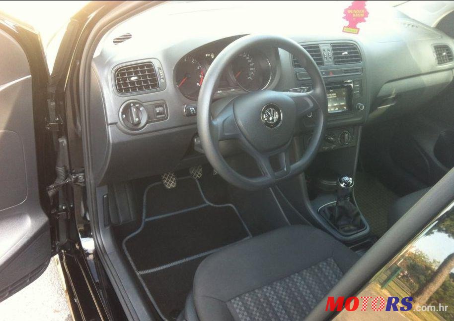 2015' Volkswagen Polo 1,0 photo #1
