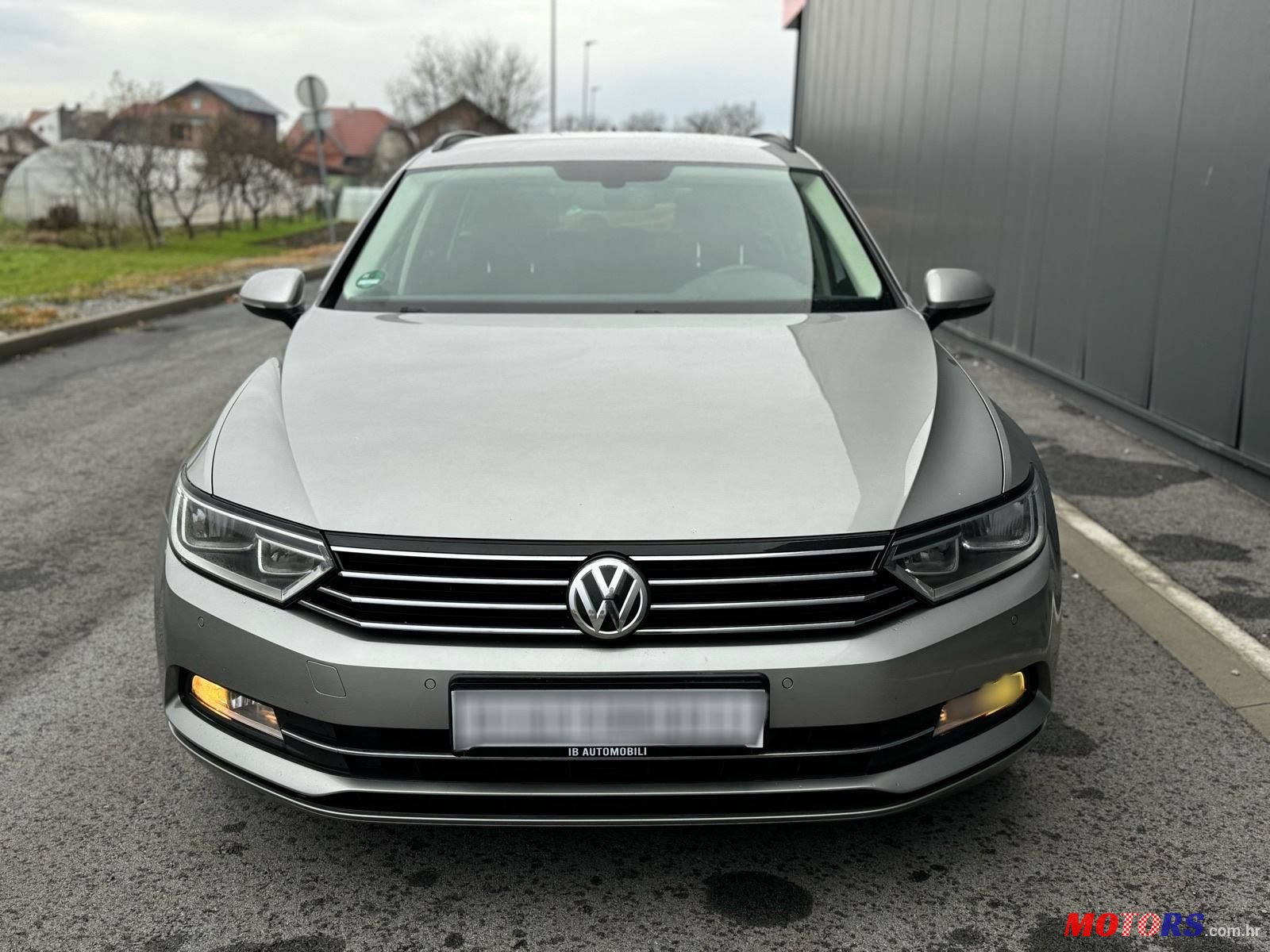 2016' Volkswagen Passat Variant photo #3