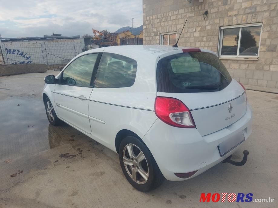 2011' Renault Clio 1,5 Dci photo #3